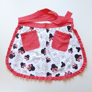 Minnie Maus Retro Schürze - Handgemachte Rot Gepunktete Baumwolle Küchen Schürze mit Taschen, Süßes Disney Geschenk für Sie, Mama, Ehefrau