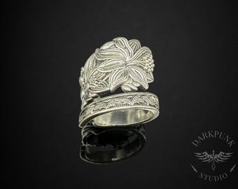 Floral Lily Spoon Ring | Vintage style flower ring | Antique silver | Adjustable ring | Alternative Jewellery | Gift Bag | Free Delivery