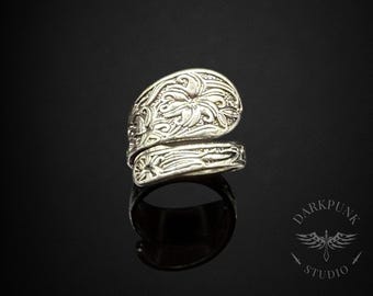 Floral Lily Flower Spoon Ring | Vintage style floral ring | Antique silver | Adjustable ring | Alternative Jewellery | Gift Bag | Free Del