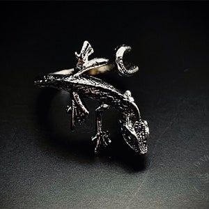 Adjustable Gecko Ring | Reptile | Spirit Animal ring | Antique silver | Witchy | Gothic | Alternative Jewellery | Gift Bag | Free Delivery image 4