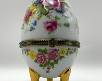 Vintage Porcelain Egg Tri-Footed Floral Hinged Trinket Ring Box.