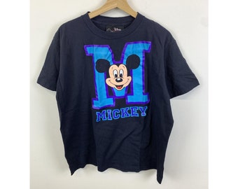 vintage des années 90 à point unique Mickey Mosue Block M t-shirt exclusif DisneylandT-shirt vintage