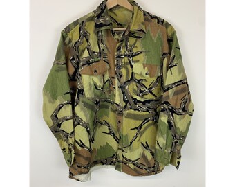 Camisa de franela de camuflaje Predator vintage de los 90, talla L. Pieza rara. Ideal como regalo para ella o para él.