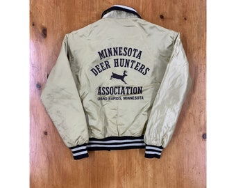 Vintage L 90s MN Deer Hunting Snap Varsity Jacket Outdoorsman Hunting Fishing Hiking Satin jacket Fathers Day