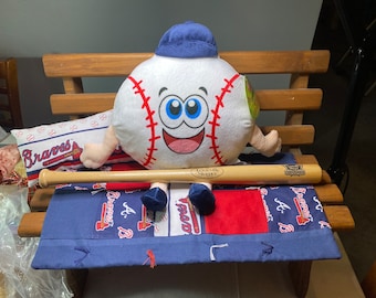 Regalo exclusivo 2016: almohada de peluche de béisbol Kelltoy con edredón Brave atado a mano con almohada a juego y mini bate Louisville Slugger