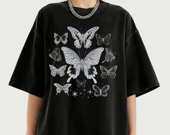 Camisa Mariposas - Streetwear - Camiseta Oversize - Vintage Butterflies Unisex Faded Raw Hem T-shirt