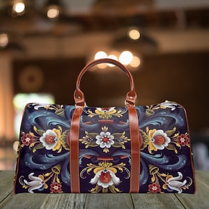 Sac de voyage imperméable Rosemaled Sac fourre-tout design Rosemaling Sac à main Carryon Cartable Sac de sport scandinave norvégien-suédois en cuir végétalien