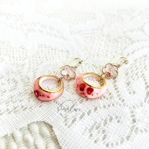 Pink Resin Hoop Earrings – Sakura Inspired Dangle Jewelry – UV Resin Floral Earrings – Lightweight Statement Gift for Her Cherry Blossom