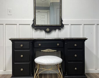 Vintage/Antique Vanity ***Free Shipping***