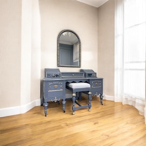 SOLD OUT************************Vintage 1930s Jacobean Vanity-Makeup Vanity-Dressing Table