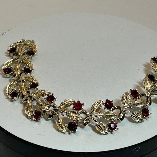 J150S. Vintage Coro Bracelet, Gold tone and Ruby Red Rhinestones