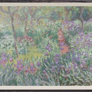 Puede incluir: Una pintura que representa una escena de jardín con un camino que serpentea a través de un campo de flores moradas. Las flores están en plena floración y las hojas son verdes. La pintura está realizada en un estilo que recuerda al impresionismo.