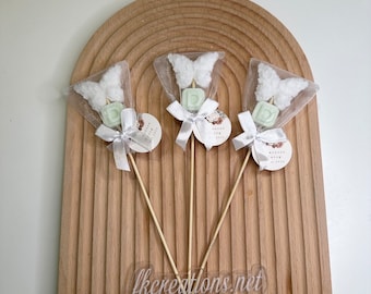 Scented soap skewer with initial and flowers of your choice.
