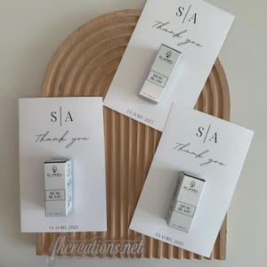 Cartes personnalisées avec musc blanc