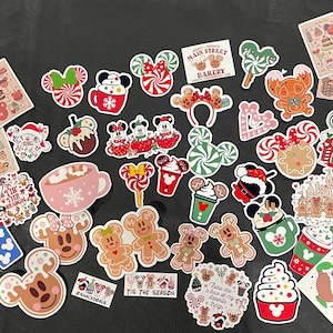 Pegatinas de bocadillos navideños de Disney: cacao, Mickey, jengibre, caramelos, extensor de pez/polvo de hadas, botín de viaje, vinilo brillante, golosinas navideñas
