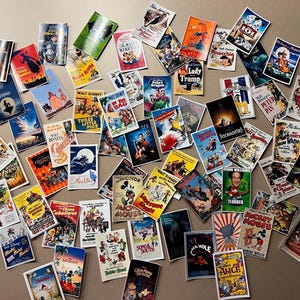 ディズニー レトロ映画 / 漫画ポスターステッカー - オールド・イエラー、宝島、ファンタジアなど - 光沢ビニールステッカー多数