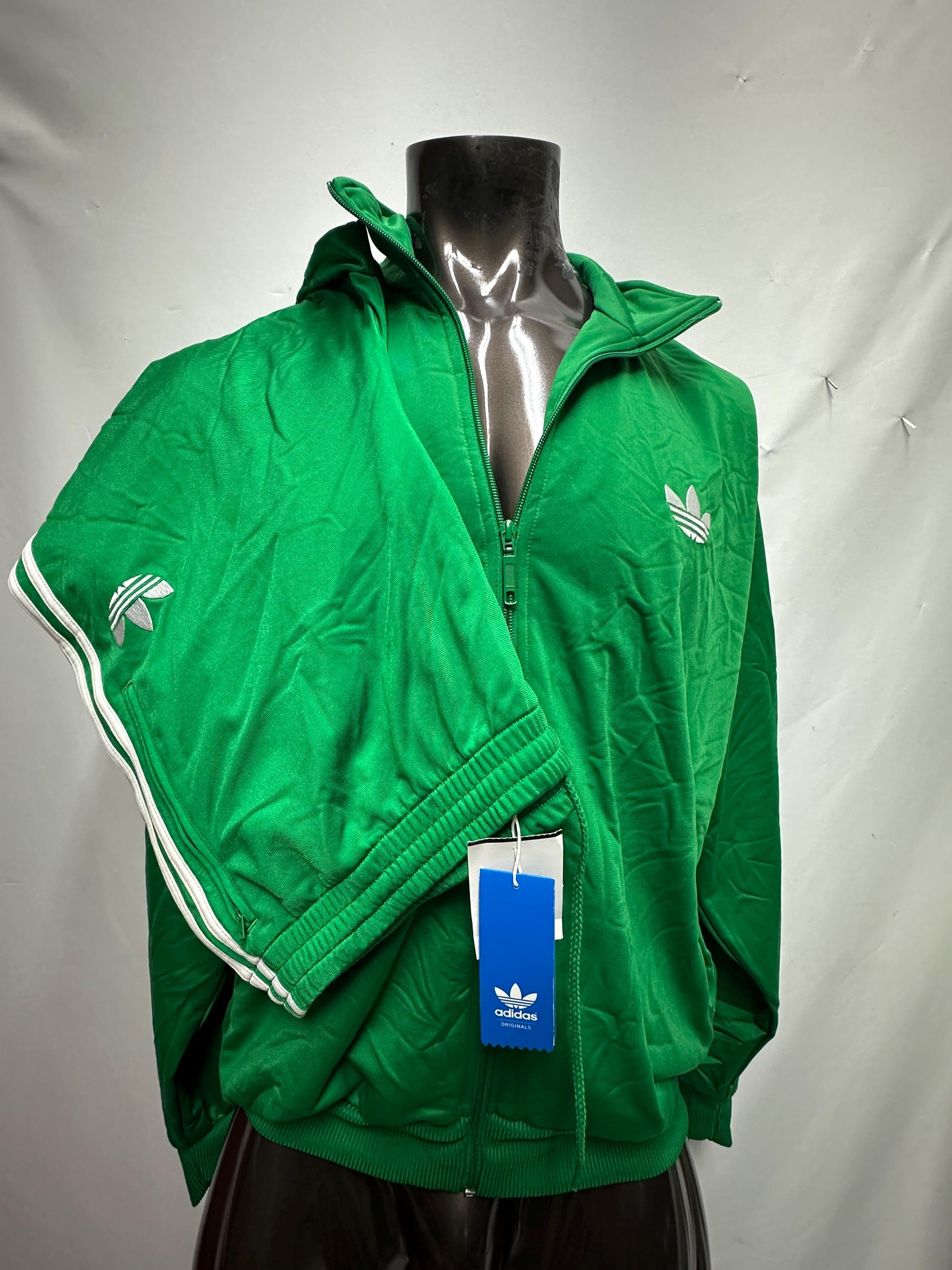 528☆【ビンテージ】adidas アディダス 90s レトロ ビッグシルエット フーディー マルチカラー ジャケット M 90s Vintage Adidas - Etsy