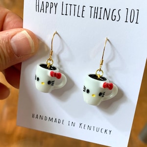 Pendientes de taza de café con forma de gato en miniatura/pendientes de taza de café/regalos para amantes de los gatos y el café/chapados en oro de 18 quilates/regalo gratis/regalo gratis