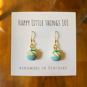 Boucles d'oreilles cupcake bleu pastel et rose orange : inoxydable plaqué or 18 carats, cadeau pour amateur de cupcakes
