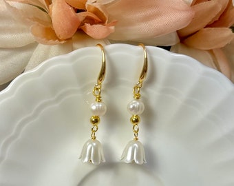 Baroque Pearl Lilly Chloe Jewellery WHITE LILY • Handmade Lily Of