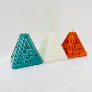 3D-pyramidljus – Frank Lloyd Wright-inspirerad arkitekturskulptur
