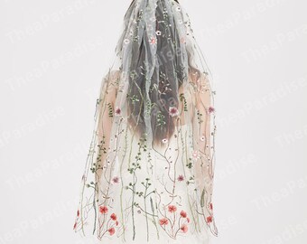 Botanical bridal veil, Boho Wildflower Veil, Embroidered Flower wedding veil, Floral Bridal Veil with Comb, Colorful Garden Veil Cape