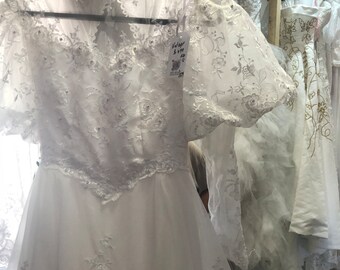 Vintage Ivory Lace Wedding Dress, Elegant Romantic Size 12, Bridal Gown