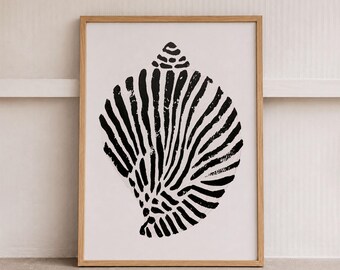 Black Seashell Print, Minimalist Coastal Beach Poster, Modern Ocean Decor, Monochrome Wall Art