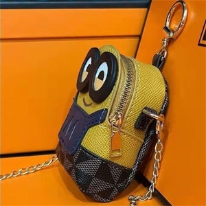 Hand-made Internet red Minions cartoon mini coin purse cross-body chain bag female earphone bag