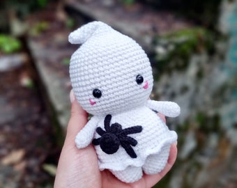 Crochet ghost amigurumi pattern - Crochet halloween decor - Cute Halloween toy