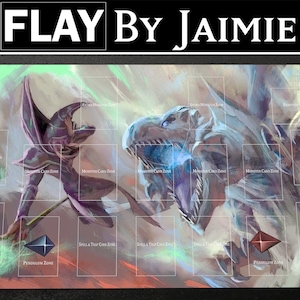 YGO Tapis de jeu Dark Magician vs Blue-Eyes avec sac de transport gratuit | Tapis Duel JCC personnalisé en tissu haut de gamme | Impression Ultra HD avec surface antidérapante |