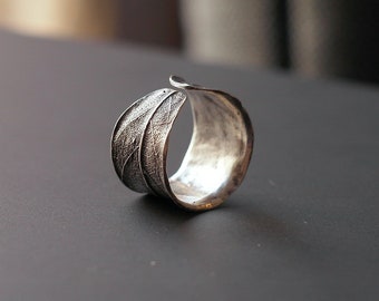 Laurel Leaf silver adjustable ring, handmade leaf ring, botanical, boho fashion, nature inspired