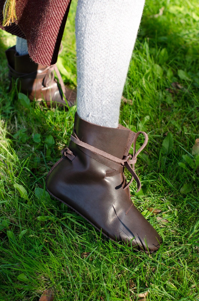 Medieval natural leather dark brown handmade historical shoes, unisex boots, viking etno boots, festival costume, turnshoe, renaissance image 1
