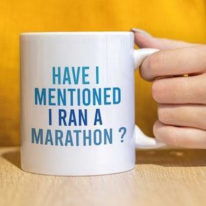 面白いマグカップ、面白いマグカップ、誕生日プレゼント、彼用、コーヒーマグ、ランナー、スポーツ - マラソン - CMUG252