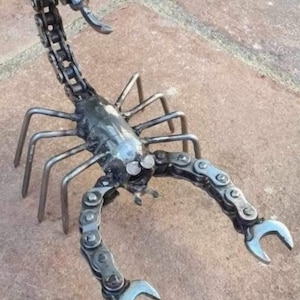 Art decó africano con alambre