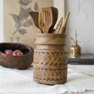 Vintage Holzvase. rustikale Altholz Vase. primitives indisches Holzdekor. rustikale Holz Blumenvase. antiker indischer Vorratstopf.