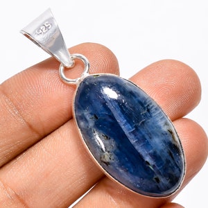 Pendentif en cyanite bleue Pendentif en pierre précieuse bleue avec chaîne Bijoux en cyanite Collier pendentif en argent sterling 925 pour femme Pendentif chaîne pour femme