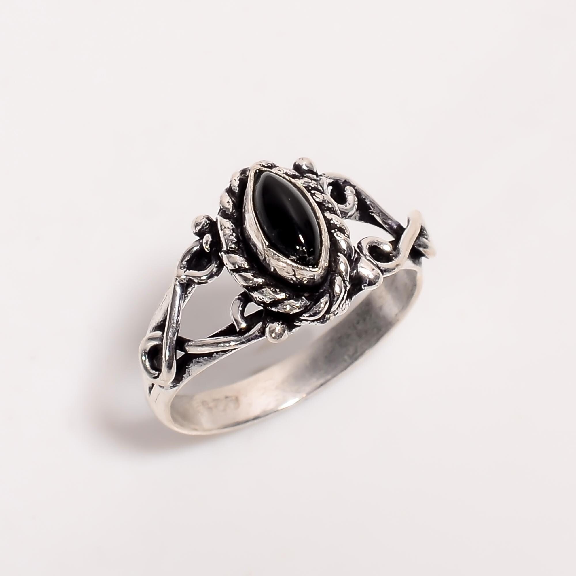 ブラックオニキスデザイナーリング、ハンドメイド925シルバーリング