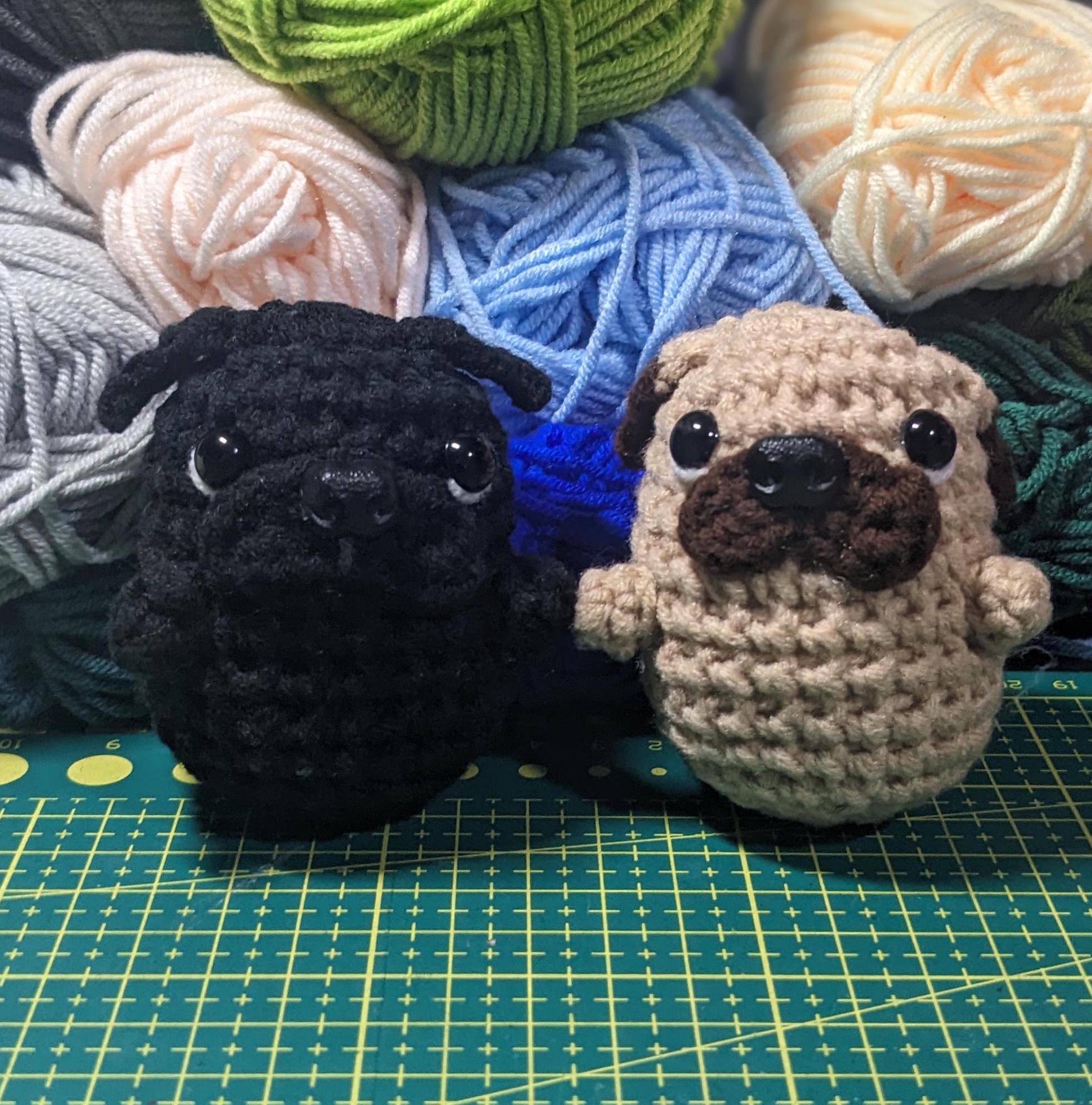 Crochet black pug España