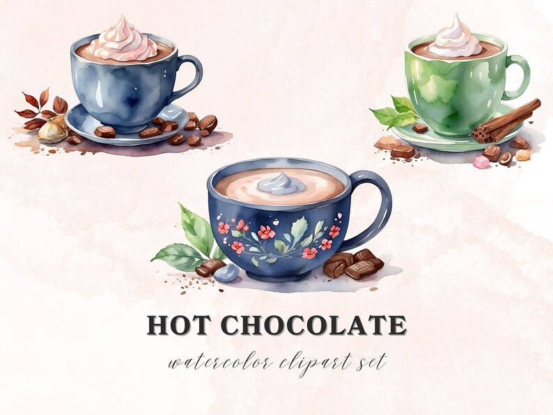 Pu&ograve; includere: Un set di clipart ad acquerello di tre tazze di cioccolata calda con panna montata. Le tazze sono blu, verdi e blu con motivi floreali. Ogni tazza &egrave; circondata da pezzi di cioccolato, bastoncini di cannella e altri elementi decorativi.