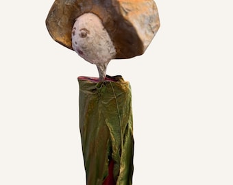 Handmade female sculpture made of papier-mâché – art object in red with lush hair, approx. 47 cm high including wooden pedestal