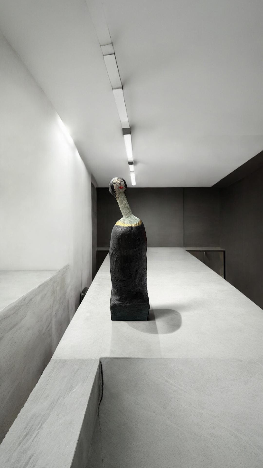Woman with attitude – sculpture for strong spaces – approx. 30 cm high including wooden pedestal handmade