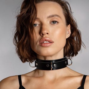 Black leather choker, Leather choker collar, O ring choker, Leather women choker, Bondage choker, Choker with ring, Goth choker leather