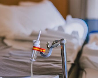 IV Drip Chamber Holder