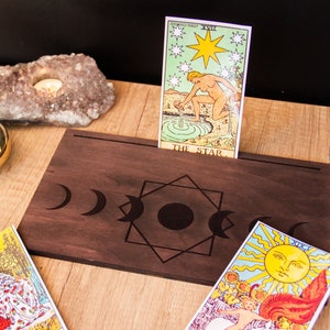 Sonne und Mond Tarotkartenhalter, Tarotkartenhalter, Holz Tarotkartenhalter, Orakelkartenhalter, Orakelkartenhalter, Tarotkartenhalter
