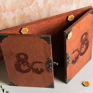 Gepersonaliseerde Dungeon-hoofdscherm, Magnetisch Dungeon-hoofdscherm, DnD-scherm hout, Dungeons and Dragons-scherm, Houten DM-scherm