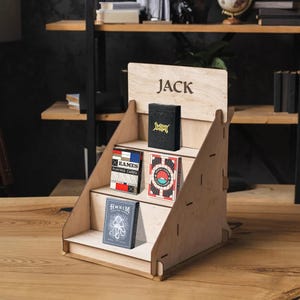 Soporte de exhibición de barajas de cartas, Soporte de madera para barajas de cartas, Estante de madera para barajas de cartas, Soporte para barajas de cartas de póquer, Soporte para barajas de tarot