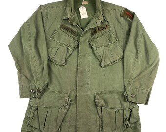 Vintage 1960s Rip Stop Poplin US Military Jungle Jacket Size Small-Short