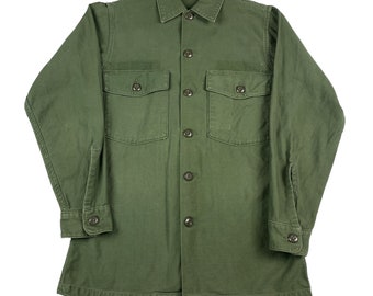 Chemise boutonnée OG-107 militaire/armée américaine vintage des années 1960/70, moyenne