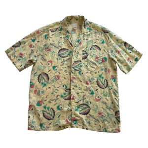 Vintage-Hemd im Hawaii-Stil der 1940er Jahre mit Schlaufenkragen, kurzen Ärmeln und Knopfleiste aus Viskose, Größe Medium/Large